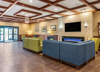 Comfort Suites Grand Rapids North hotel thumbnail 3