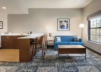 Four Points by Sheraton Raleigh Arena hotel thumbnail 4