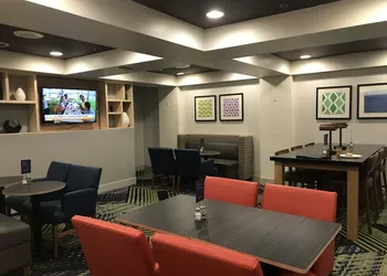 Holiday Inn Express Canton by IHG hotel thumbnail 2