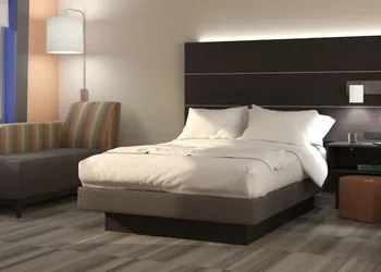 Holiday Inn Express Canton by IHG hotel thumbnail 4