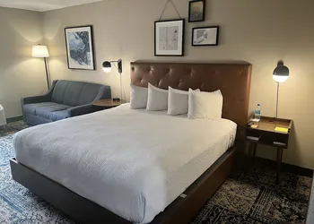 Four Points by Sheraton Greensboro Airport hotel thumbnail 7