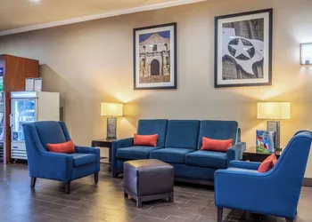 Comfort Suites Near Texas State University hotel thumbnail 3