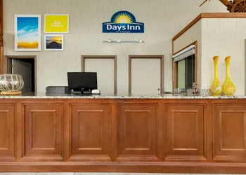 Days Inn by Wyndham Cartersville hotel thumbnail 2