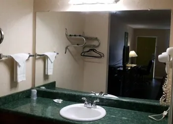 Wadley Inn hotel thumbnail 5