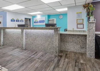 Days Inn by Wyndham Livonia/Canton/Detroit hotel thumbnail 3