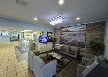 Days Inn by Wyndham Livonia/Canton/Detroit hotel thumbnail 4