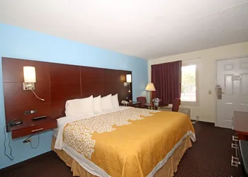 Hamilton Inn Jonesville NC hotel thumbnail 4