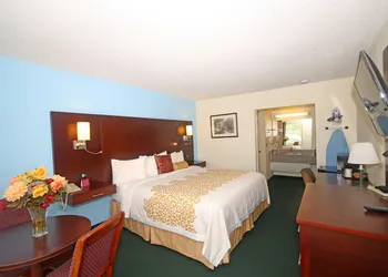 Hamilton Inn Jonesville NC hotel thumbnail 6