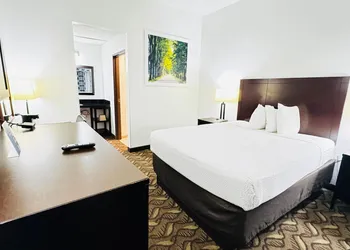 Days Inn by Wyndham North Platte hotel thumbnail 3