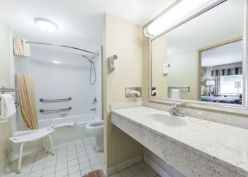 Days Inn Lexington SE/Hamburg hotel thumbnail 7