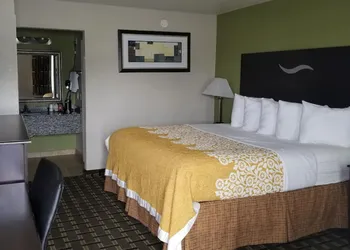 Days Inn by Wyndham West Memphis hotel thumbnail 7