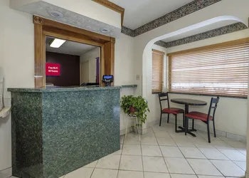 Red Roof Inn Edgewood hotel thumbnail 2