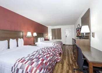 Red Roof Inn Edgewood hotel thumbnail 7
