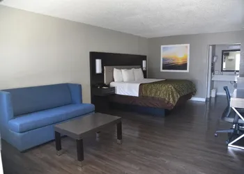 Days Inn by Wyndham Goose Creek hotel thumbnail 5