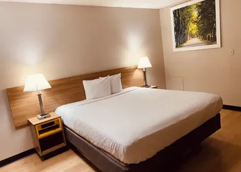 Days Inn by Wyndham Amherst OH – Near Cleveland, Cedar Point & Lake Erie hotel thumbnail 7