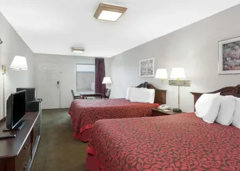 Days Inn by Wyndham Morristown hotel thumbnail 7