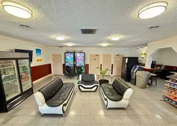 Days Inn by Wyndham Ruther Glen Kings Dominion Area hotel thumbnail 5