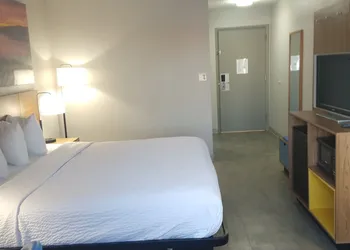 Days Inn by Wyndham Rawlins hotel thumbnail 7