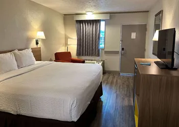 Days Inn by Wyndham St. Augustine I-95/Outlet Mall hotel thumbnail 6
