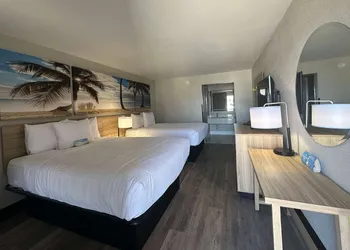 Days Inn by Wyndham Fort Myers hotel thumbnail 5
