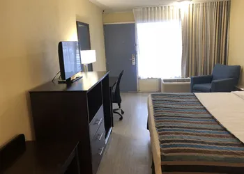 Days Inn by Wyndham Natchez hotel thumbnail 6