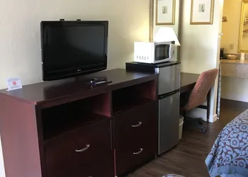 Days Inn by Wyndham Bradenton - Near the Gulf hotel thumbnail 6