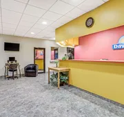 Days Inn by Wyndham Bradenton - Near the Gulf hotel detail image 3