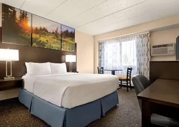 Days Inn by Wyndham Fort Collins hotel thumbnail 5