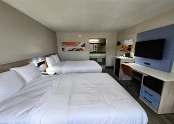 Baymont by Wyndham Lafayette hotel thumbnail 7