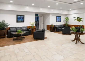 Ramada by Wyndham Butler/Tesla Biohealing Resort hotel thumbnail 3