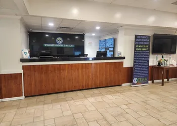 Ramada by Wyndham Butler/Tesla Biohealing Resort hotel thumbnail 6