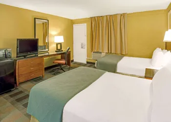 Travelodge by Wyndham Silver Spring hotel thumbnail 7