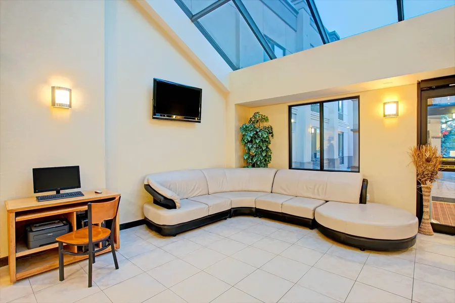 Days Inn by Wyndham Parsippany hotel detail image 2