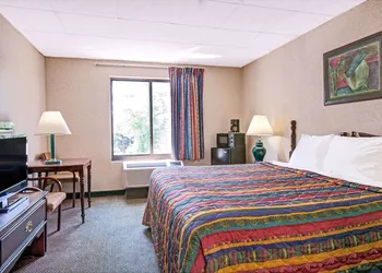 Days Inn by Wyndham Parsippany hotel thumbnail 5