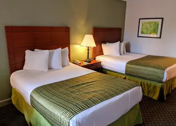 Days Inn by Wyndham Asheville West hotel thumbnail 4