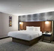 Hampton Inn Newark Airport hotel detail image 3