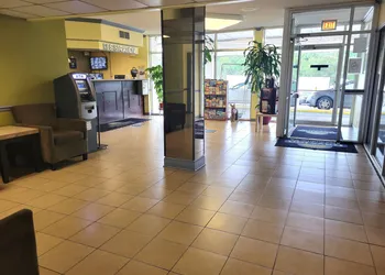 Days Inn by Wyndham Alexandria South hotel thumbnail 6
