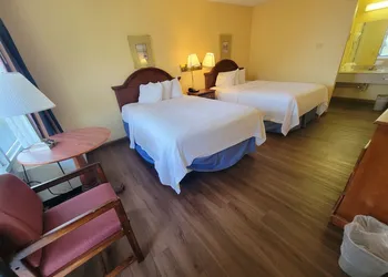 Days Inn by Wyndham Alexandria South hotel thumbnail 8
