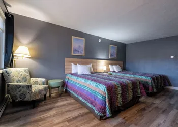 Days Inn by Wyndham Burns hotel thumbnail 6