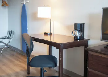 Days Inn by Wyndham Waynesboro hotel thumbnail 5
