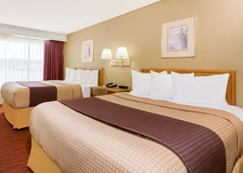 Days Inn by Wyndham Staunton hotel thumbnail 4