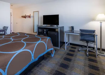 Super 8 by Wyndham Villa Rica hotel thumbnail 3