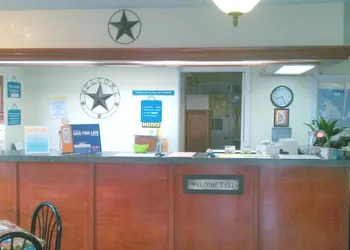 Days Inn by Wyndham Snyder hotel thumbnail 3