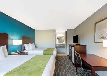 Days Inn by Wyndham Snyder hotel thumbnail 8