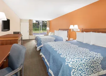 Days Inn by Wyndham Orangeburg South hotel thumbnail 8