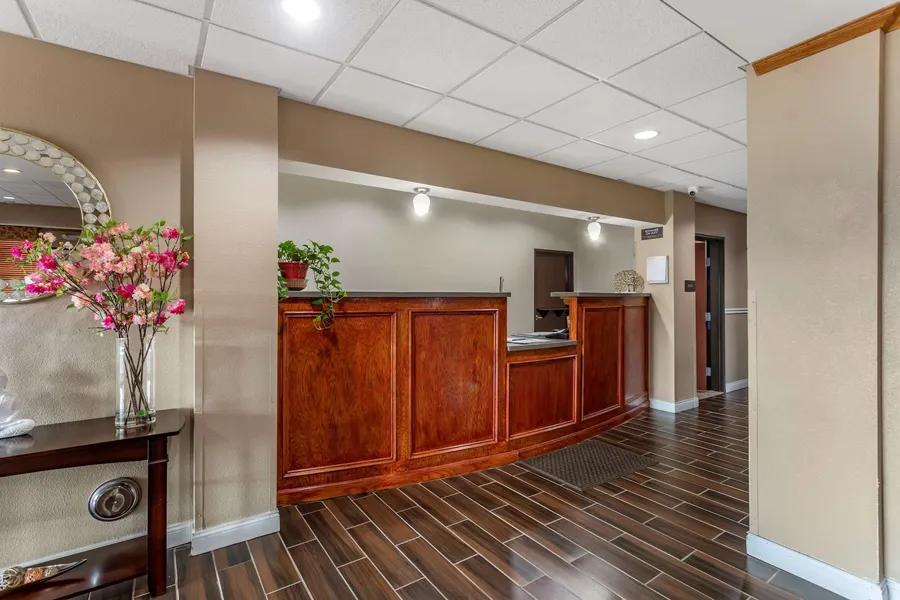 Comfort Inn & Suites Carbondale University Area hotel detail image 2