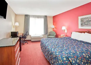 Days Inn by Wyndham Marietta-Atlanta-Delk Road hotel thumbnail 2