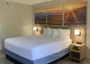 Days Inn by Wyndham Atlanta Stone Mountain hotel thumbnail 5