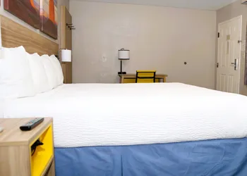 Days Inn by Wyndham East Albuquerque hotel thumbnail 8