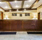 Clarion Inn & Suites at the Outlets of Lake George hotel detail image 3